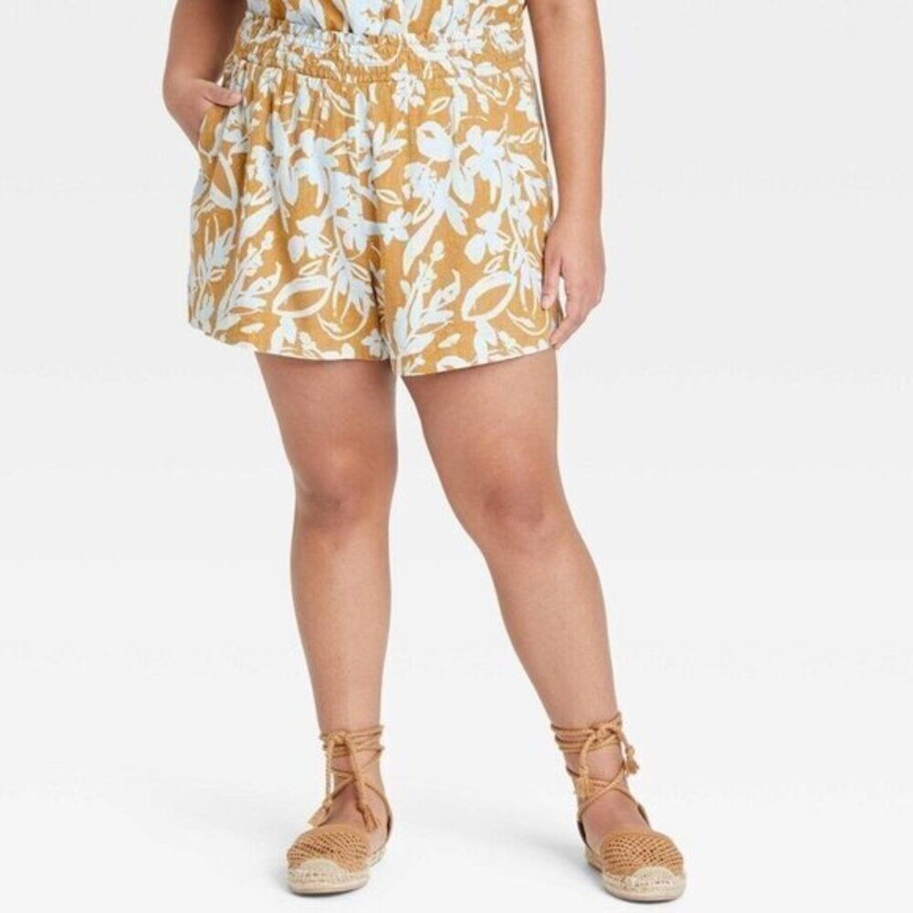 Women's Plus Size Ava & Viv Linen Blend Elastic Waist Shorts Size 2X